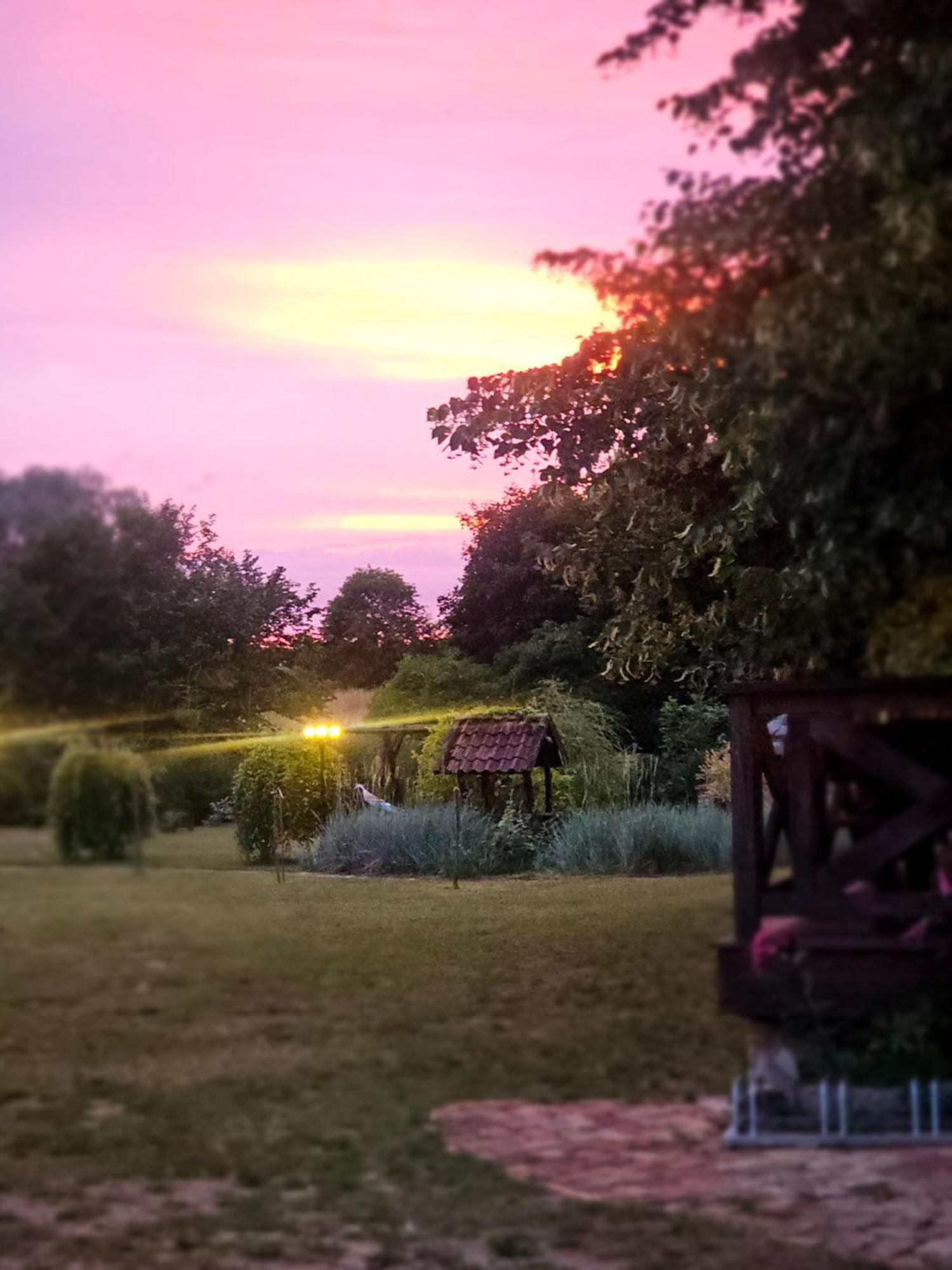 Swojski Gosciniec Prazmowo Luaran gambar